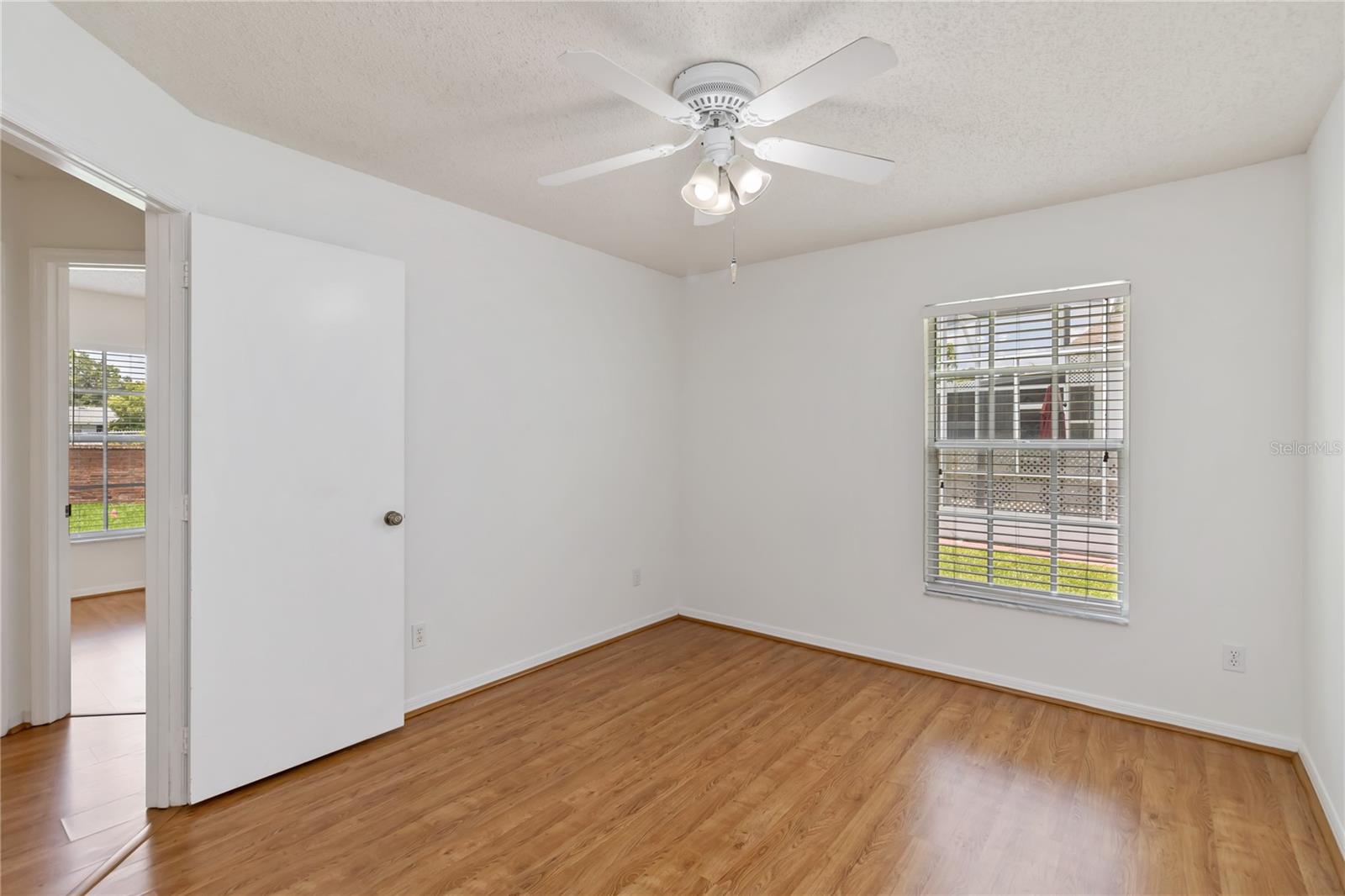 Image 25 of 36 For 10828 Cherry Oak Circle