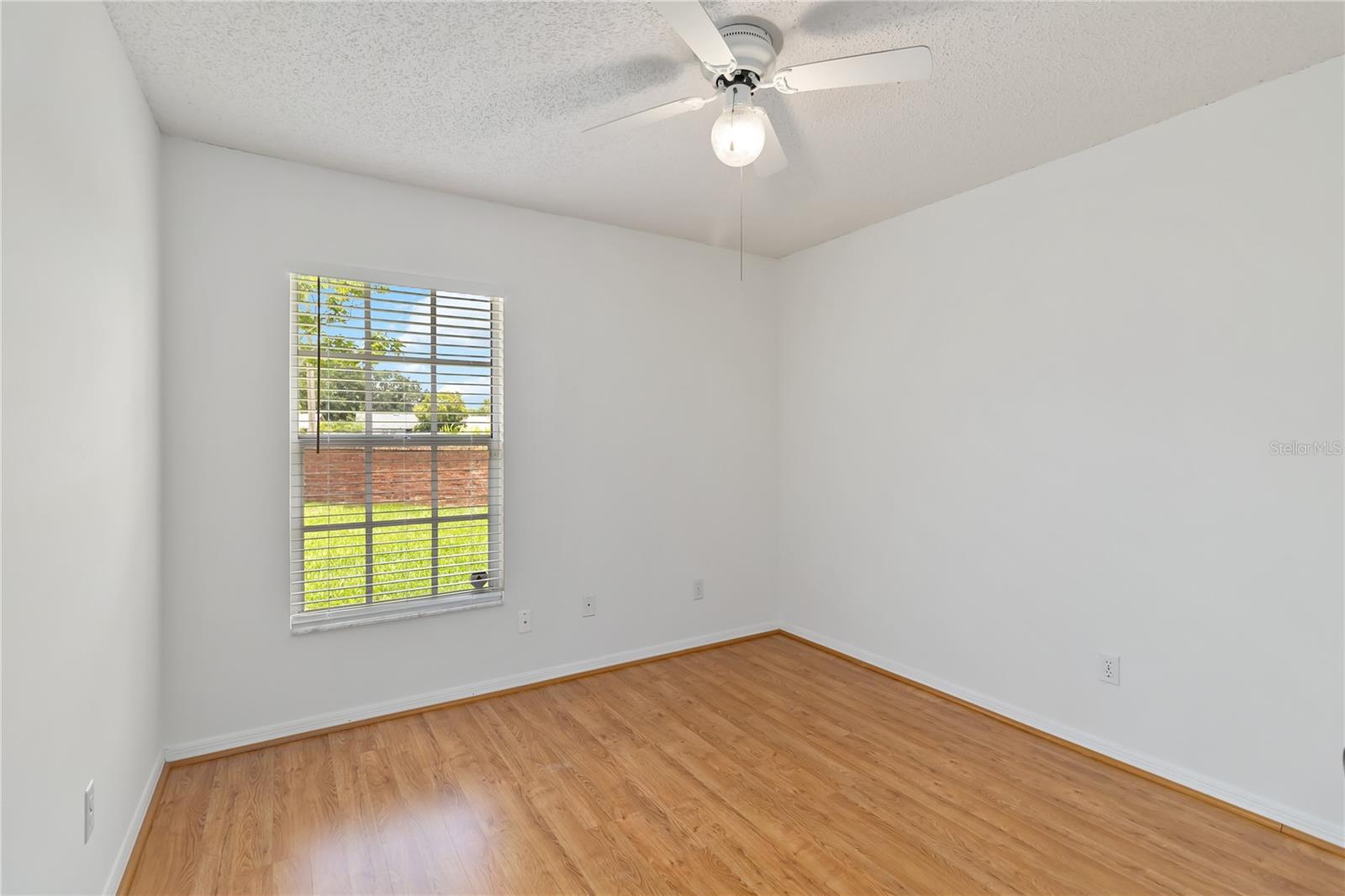 Image 27 of 36 For 10828 Cherry Oak Circle