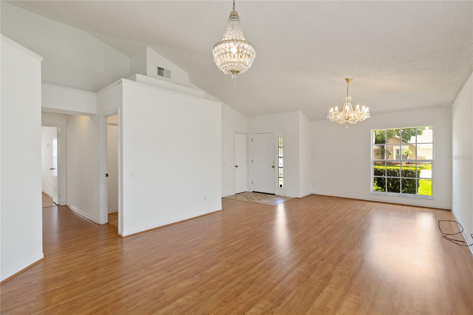 Image 7 of 36 For 10828 Cherry Oak Circle
