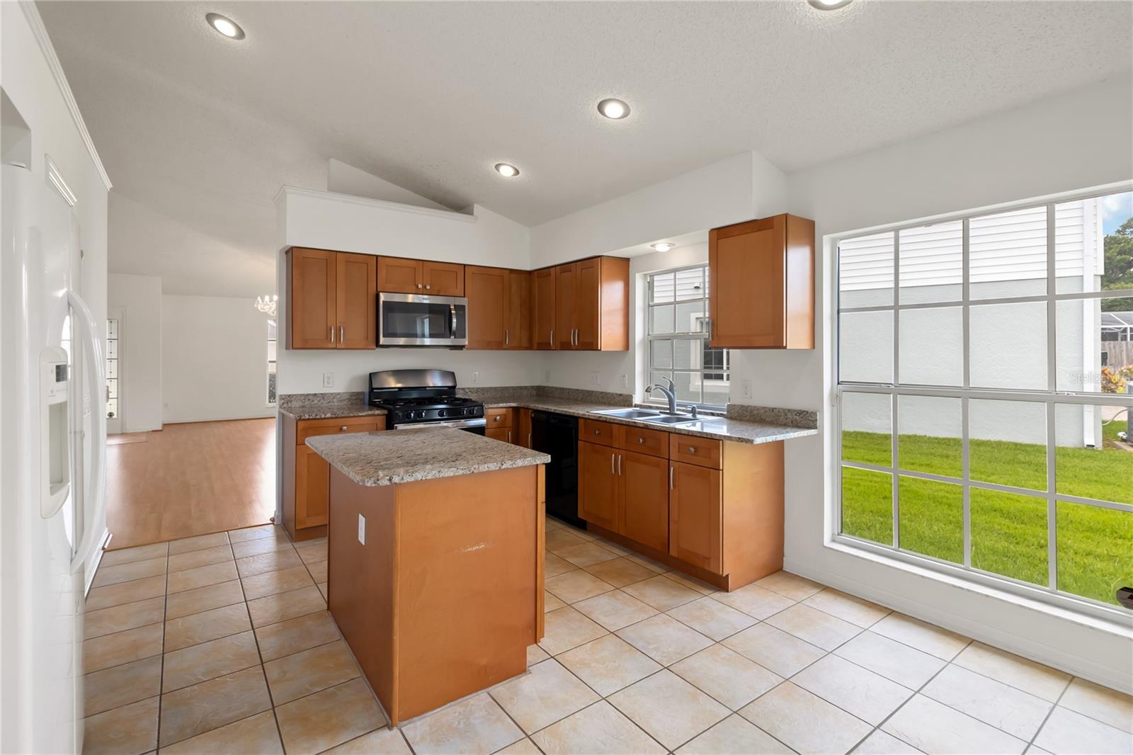 Image 9 of 36 For 10828 Cherry Oak Circle