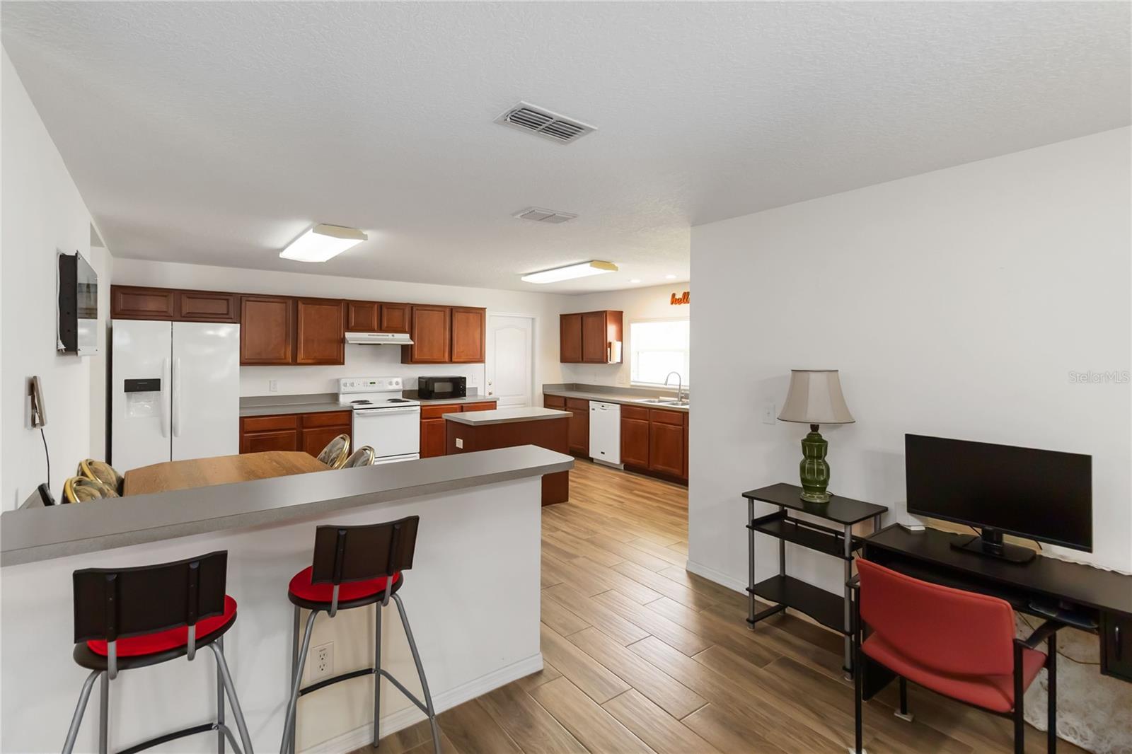 Image 16 of 54 For 6005 Coal Court