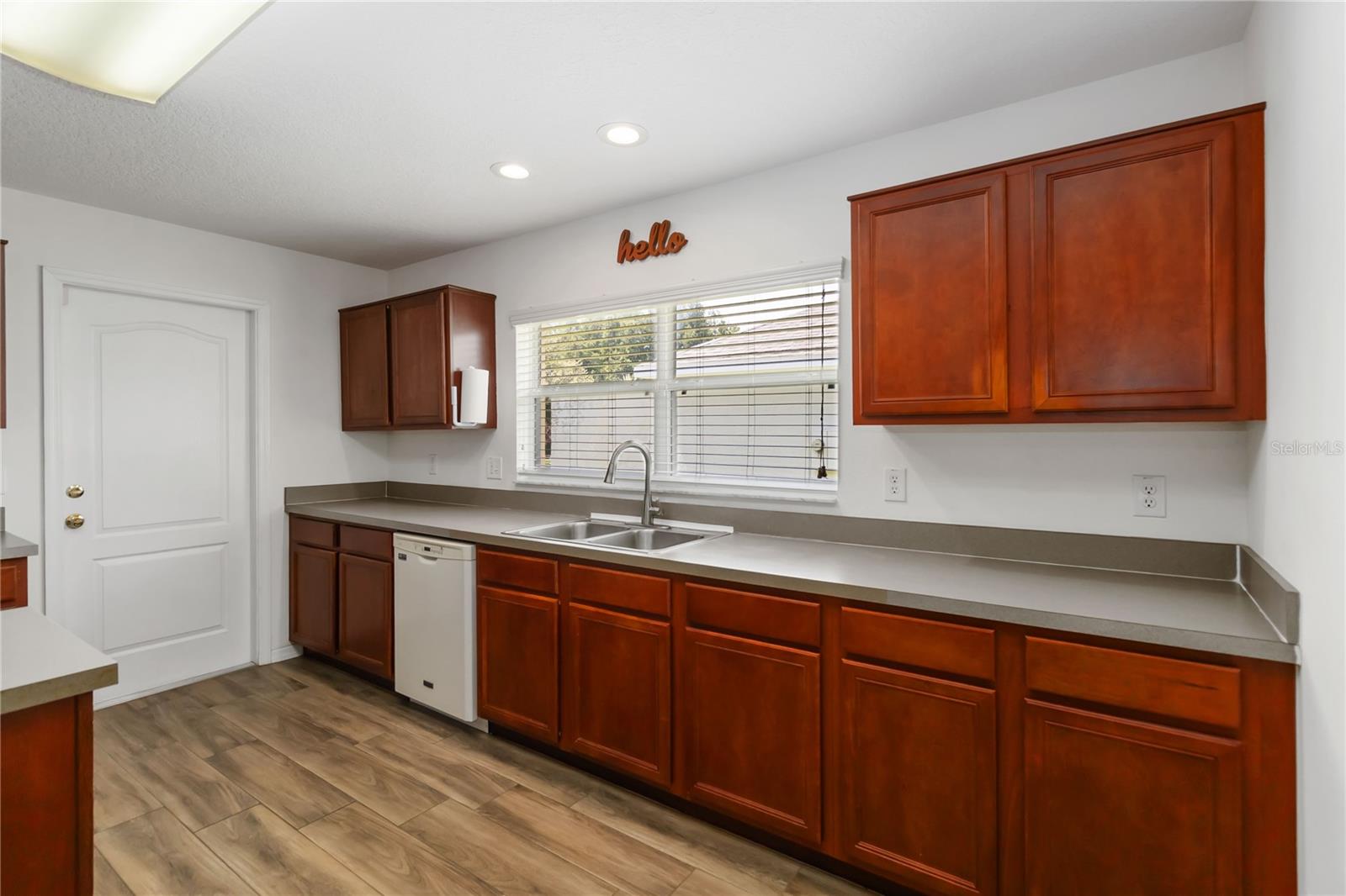 Image 20 of 54 For 6005 Coal Court