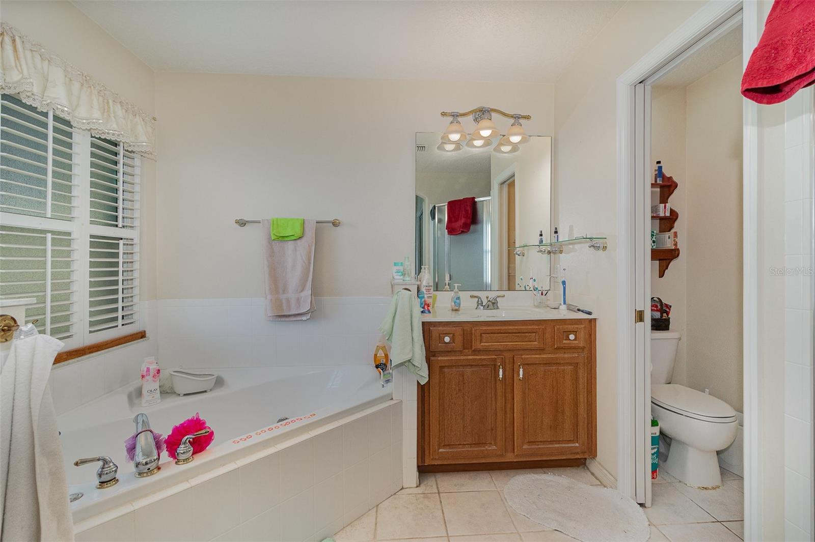 Image 19 of 29 For 2283 Knollwood Drive