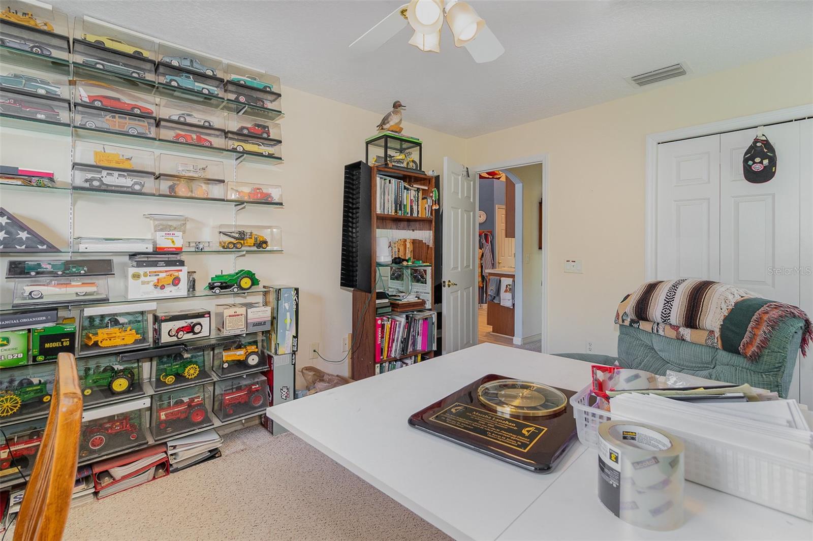 Image 20 of 29 For 2283 Knollwood Drive