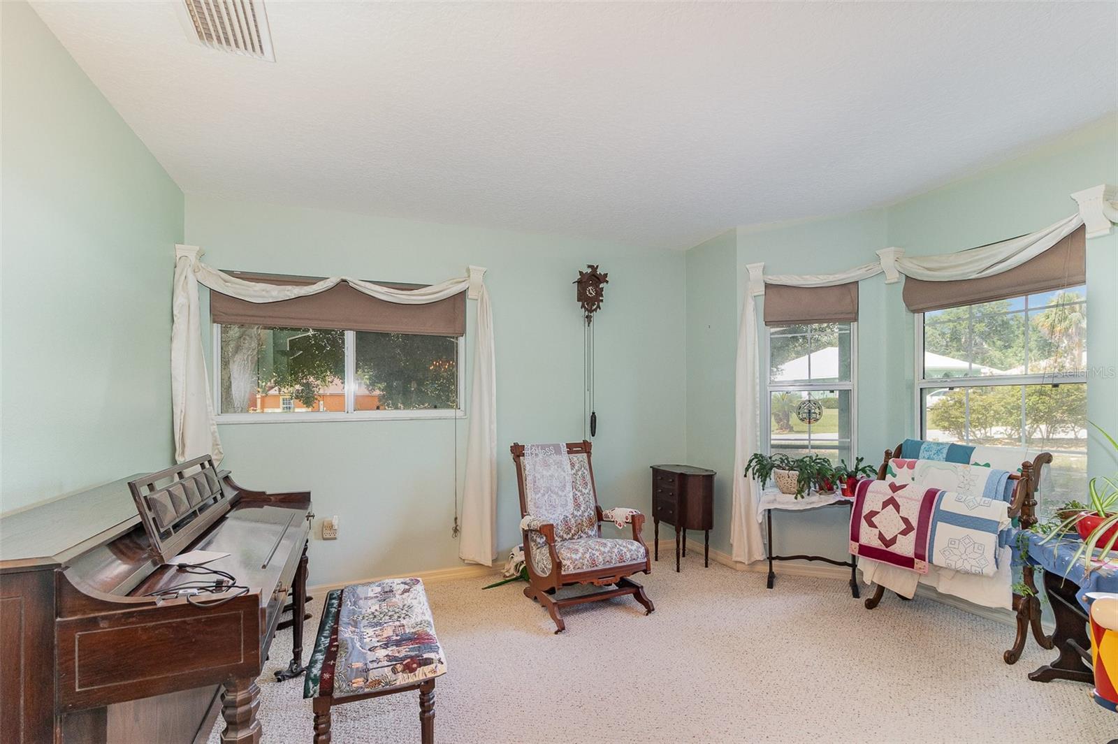 Image 7 of 29 For 2283 Knollwood Drive