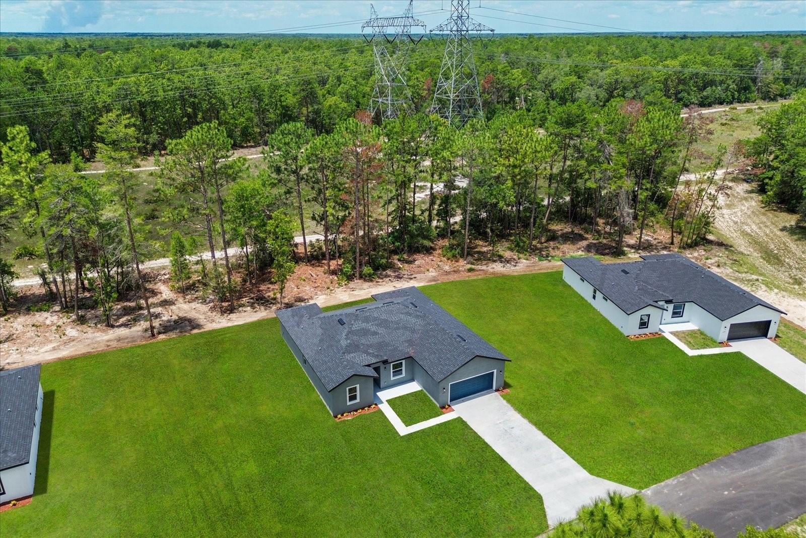 Image 10 of 38 For 17477 Sw 41st Cir