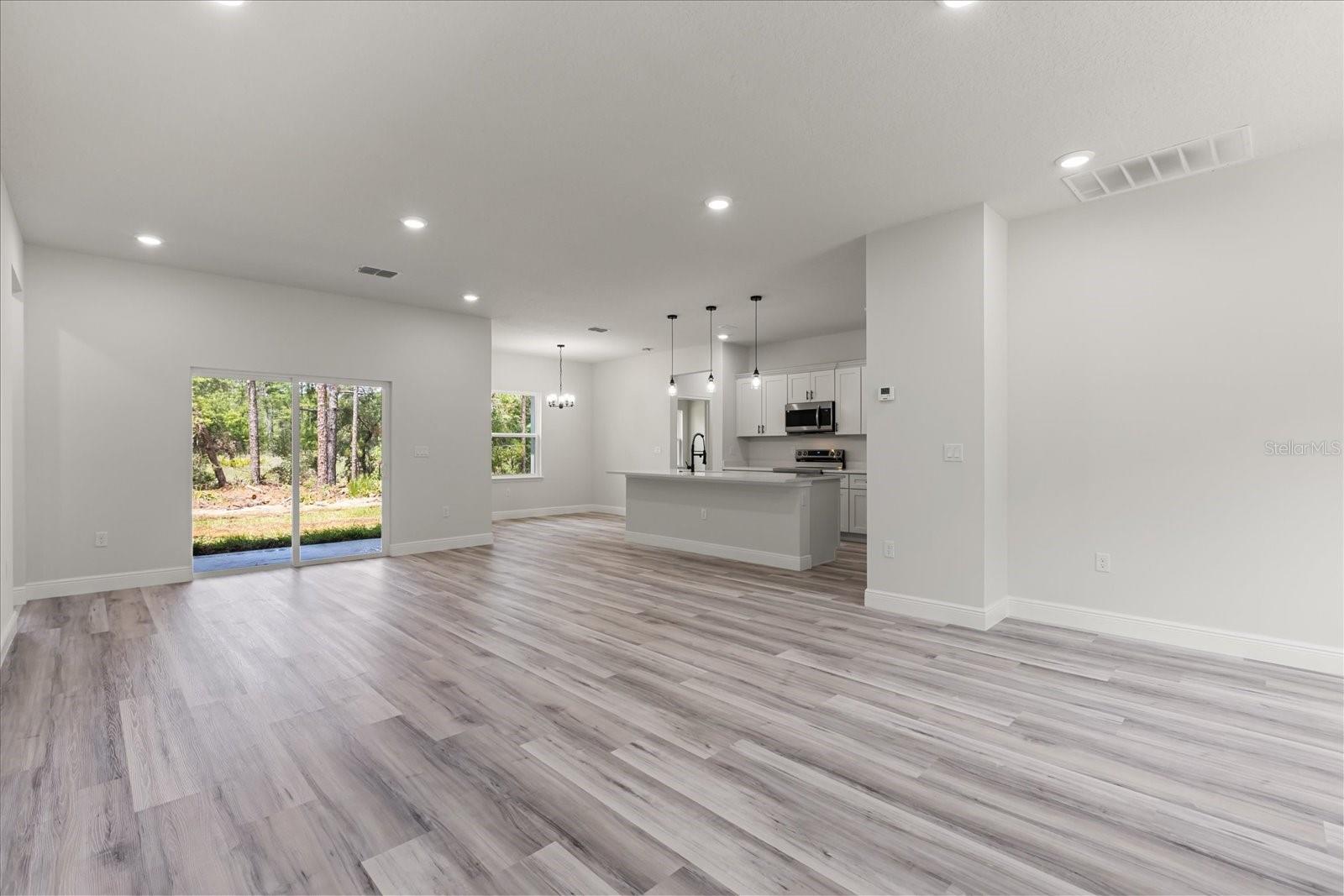Image 11 of 38 For 17477 Sw 41st Cir