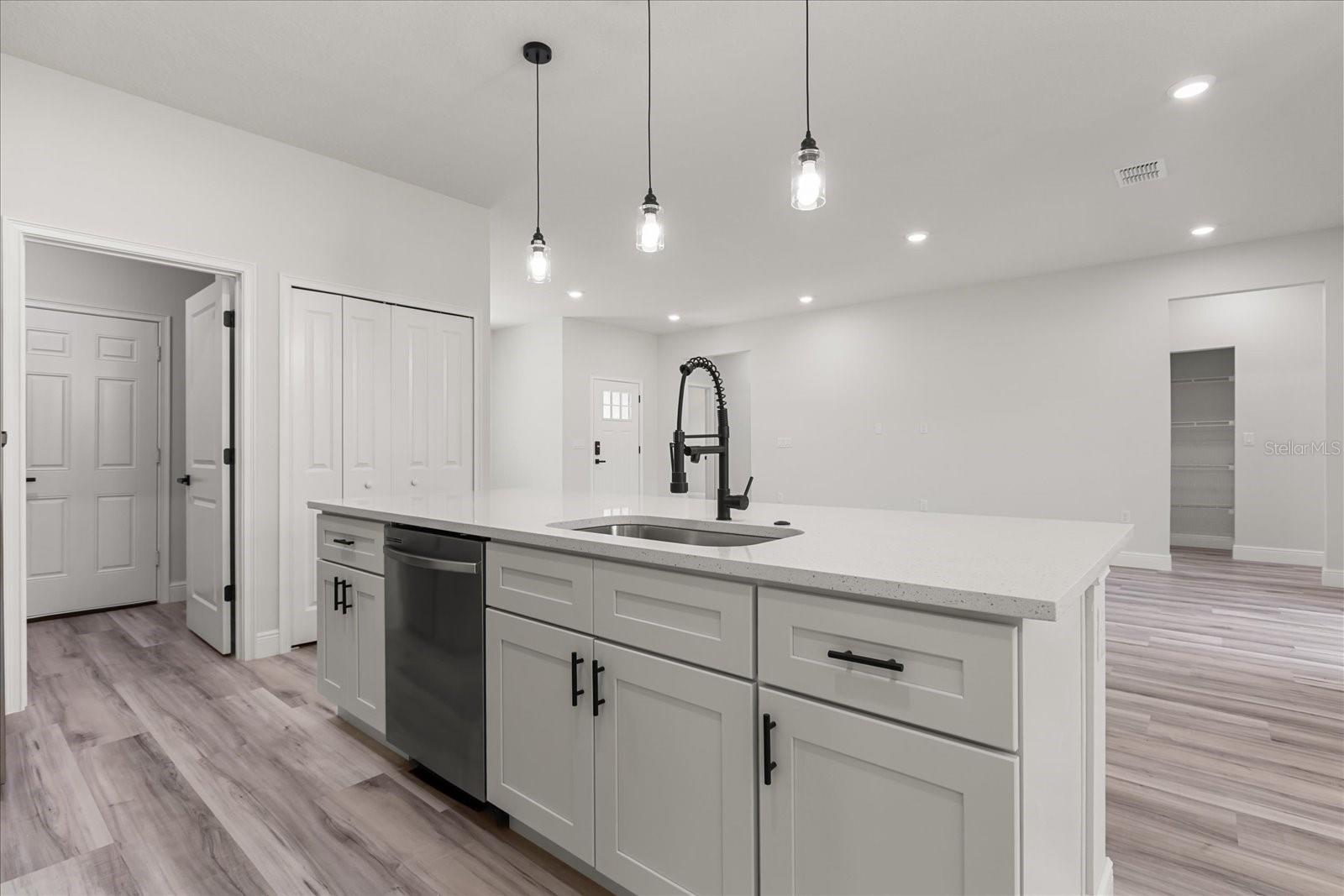 Image 16 of 38 For 17477 Sw 41st Cir