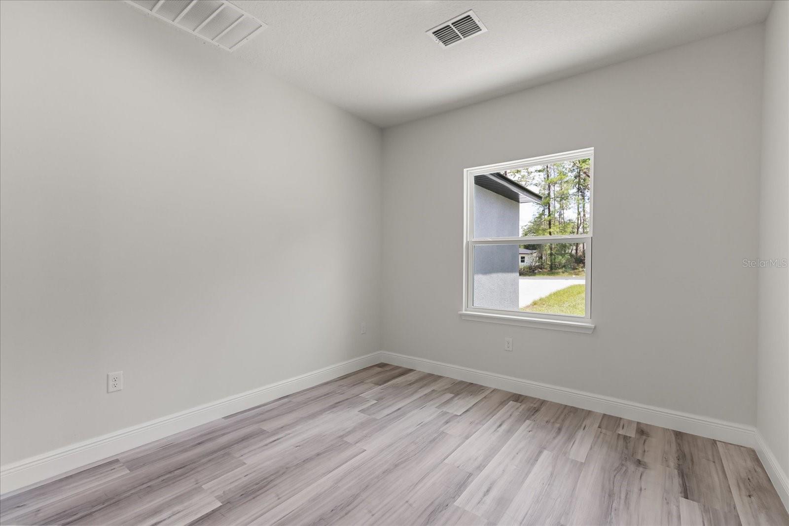 Image 20 of 38 For 17477 Sw 41st Cir