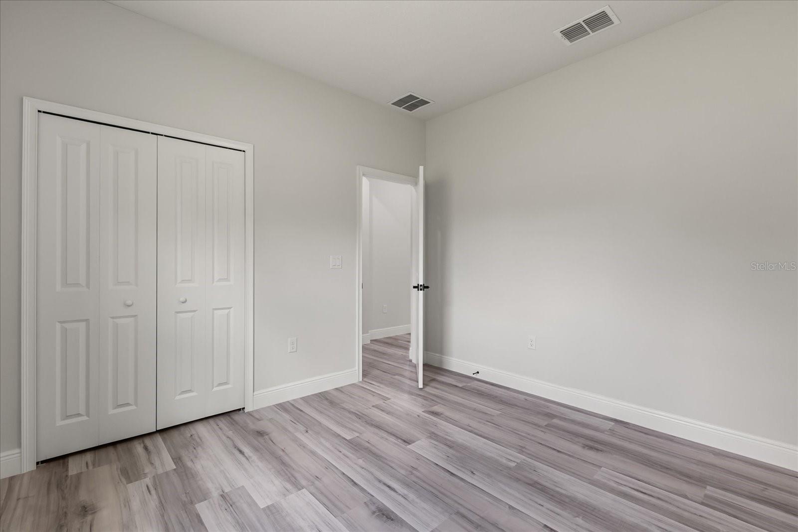 Image 26 of 38 For 17477 Sw 41st Cir