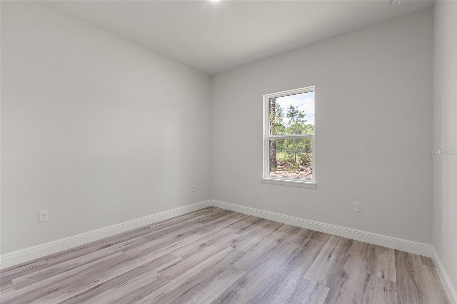 Image 27 of 38 For 17477 Sw 41st Cir