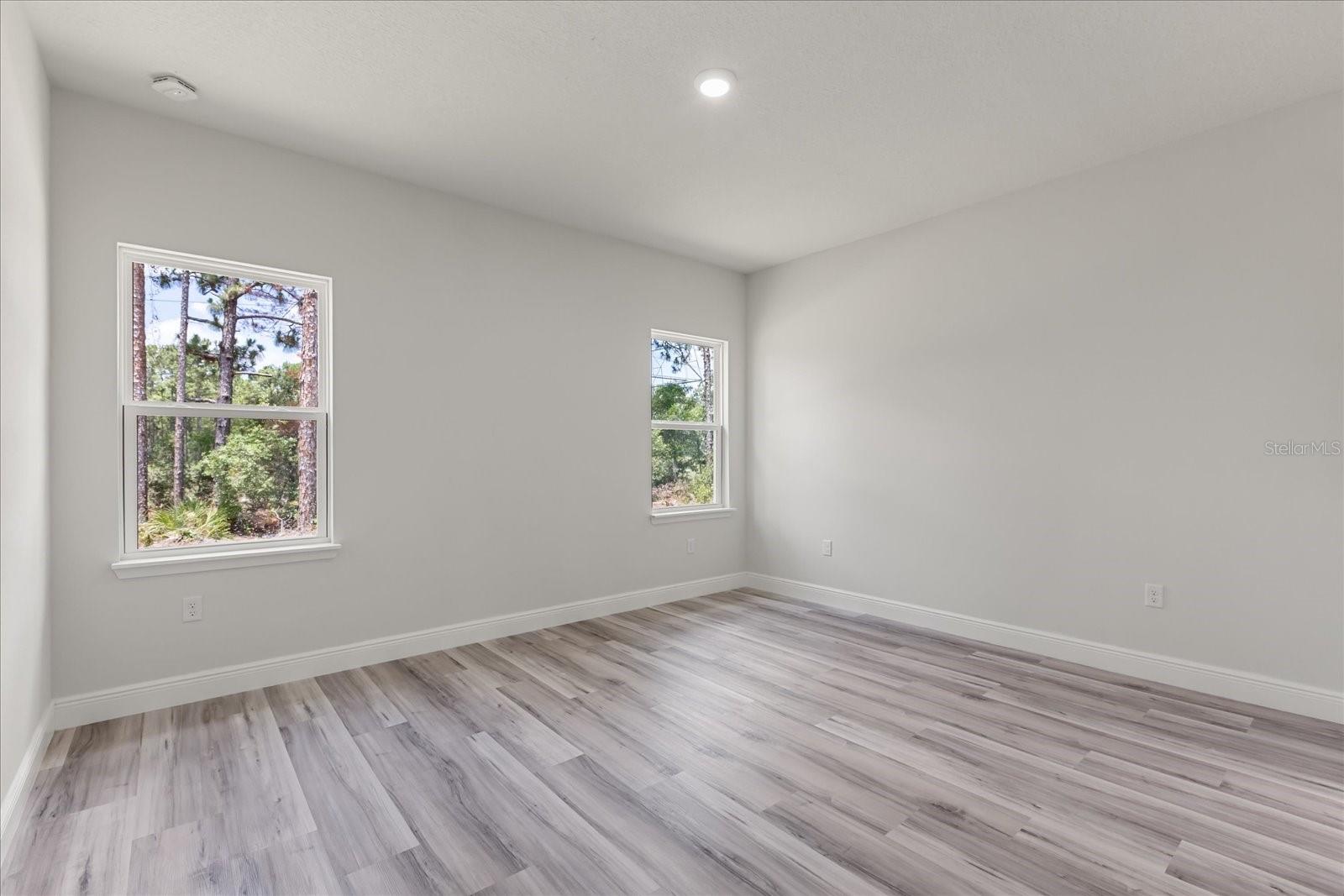Image 32 of 38 For 17477 Sw 41st Cir