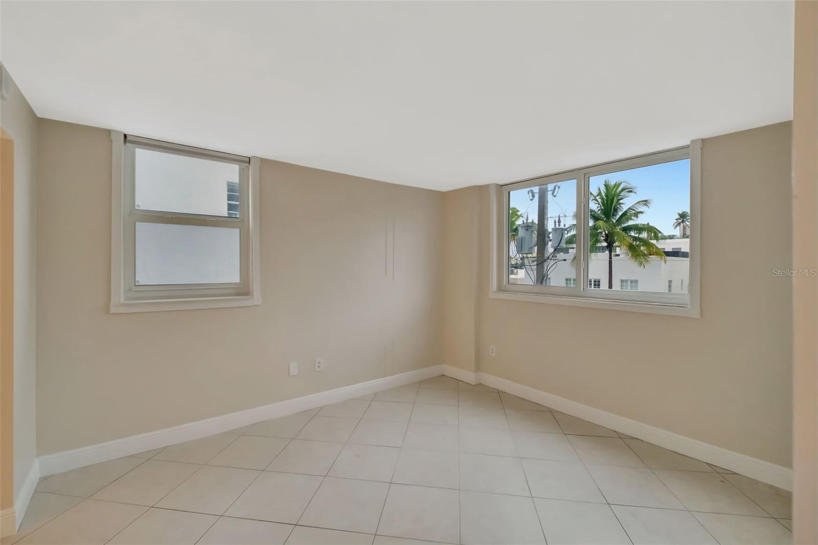 Image 10 of 28 For 345 Ocean Drive 305