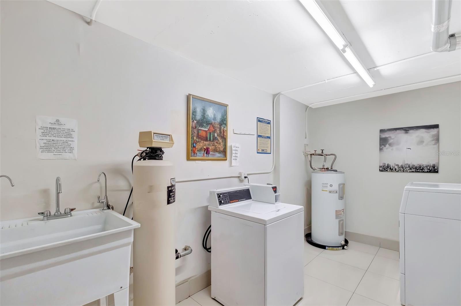 Image 16 of 28 For 345 Ocean Drive 305