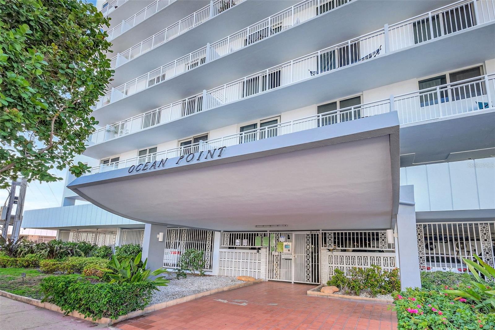 Image 2 of 28 For 345 Ocean Drive 305