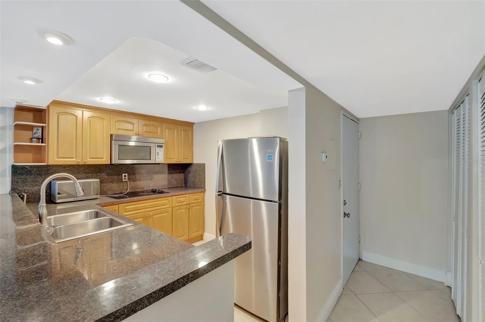 Image 5 of 28 For 345 Ocean Drive 305