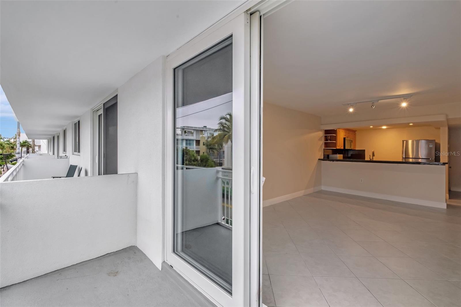 Image 7 of 28 For 345 Ocean Drive 305
