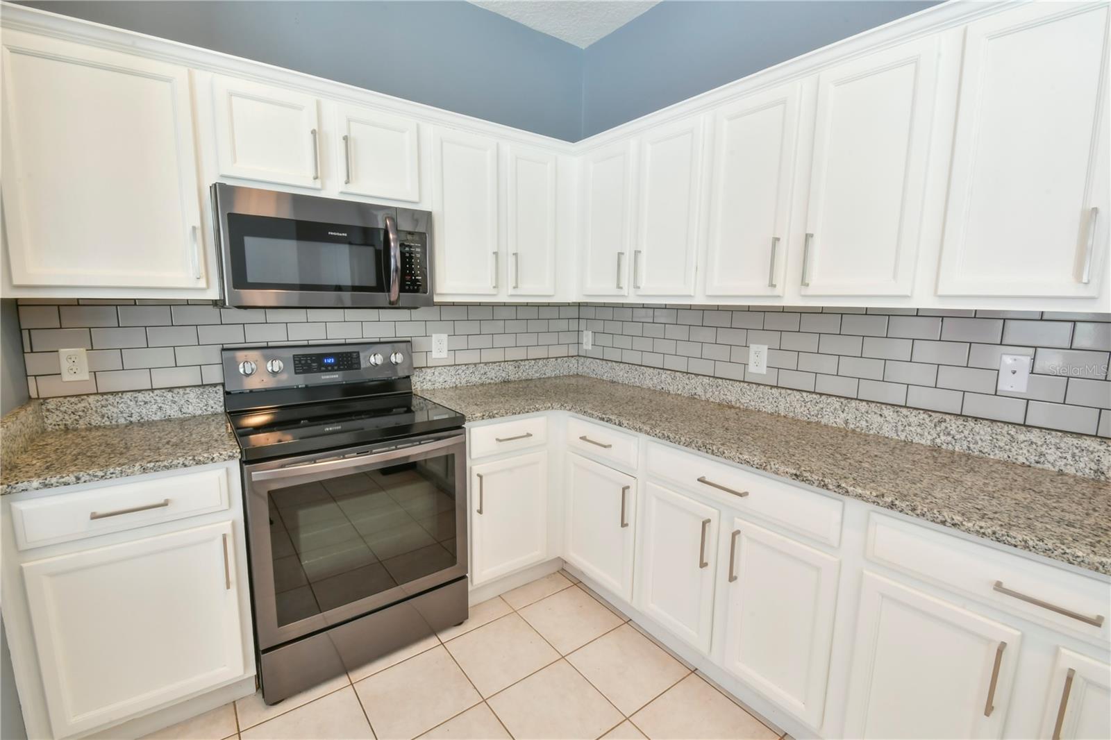 Image 18 of 64 For 831 Corvina Drive