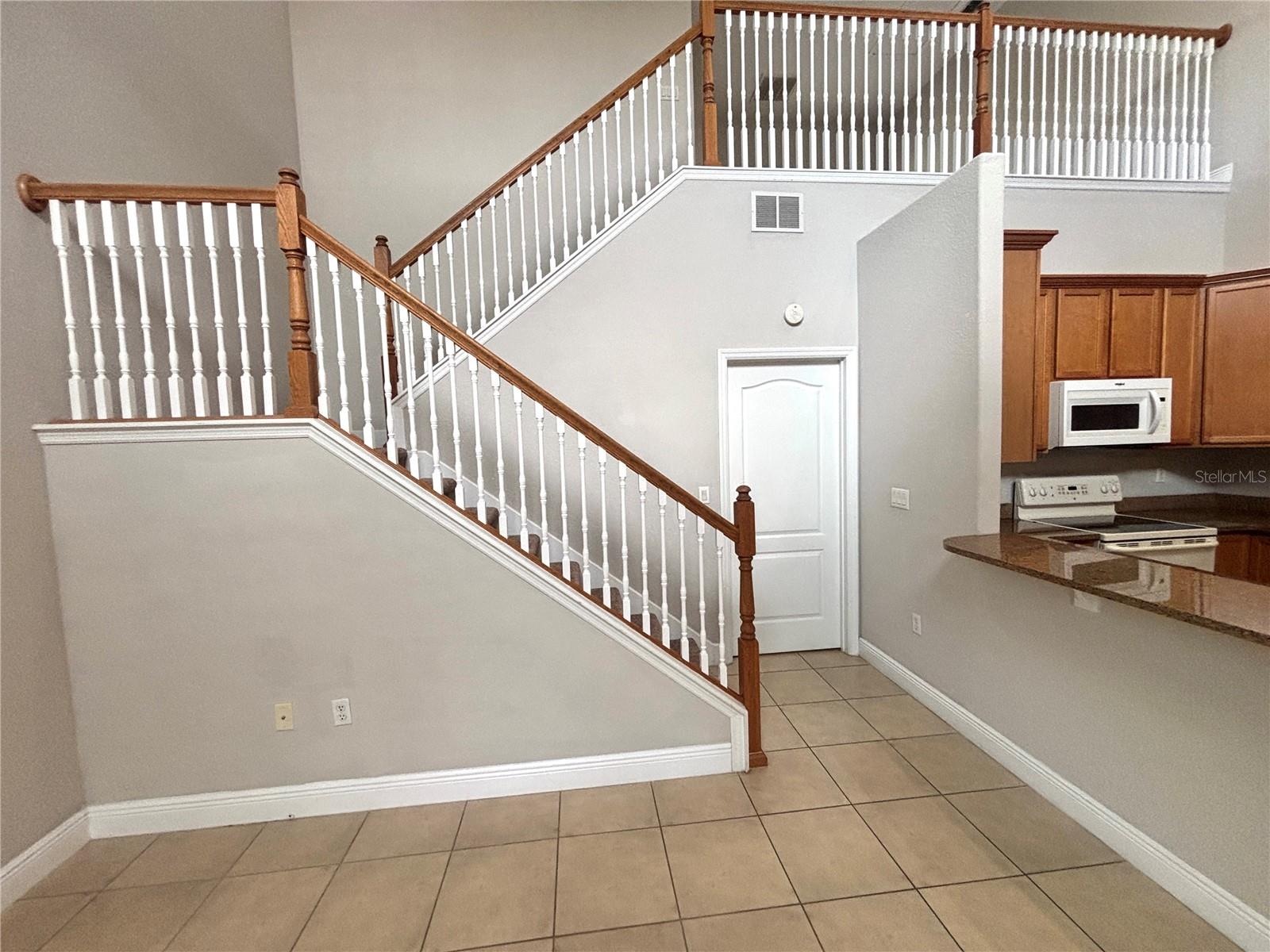 Image 12 of 22 For 13220 Fountainbleau Drive