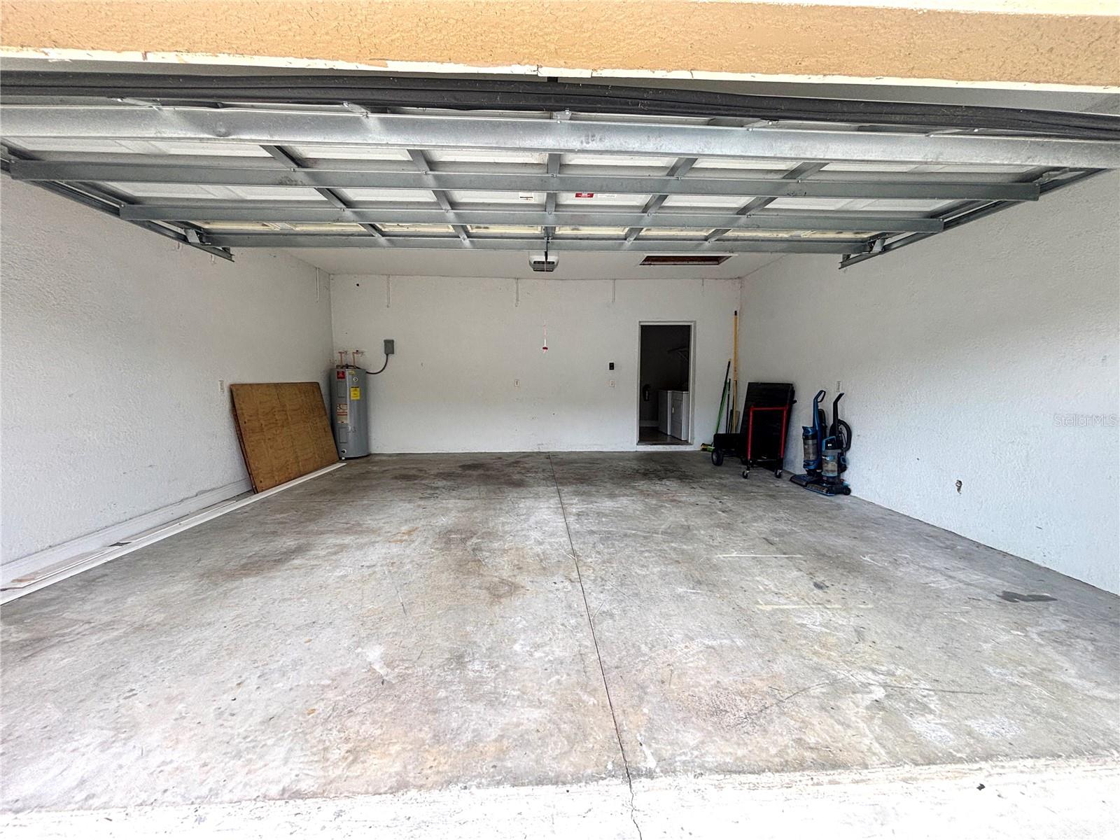 Image 21 of 22 For 13220 Fountainbleau Drive