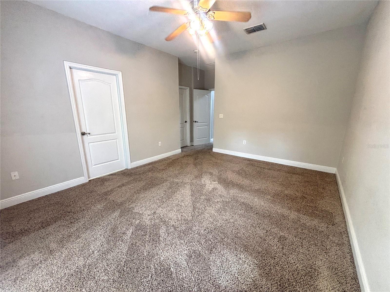 Image 9 of 22 For 13220 Fountainbleau Drive