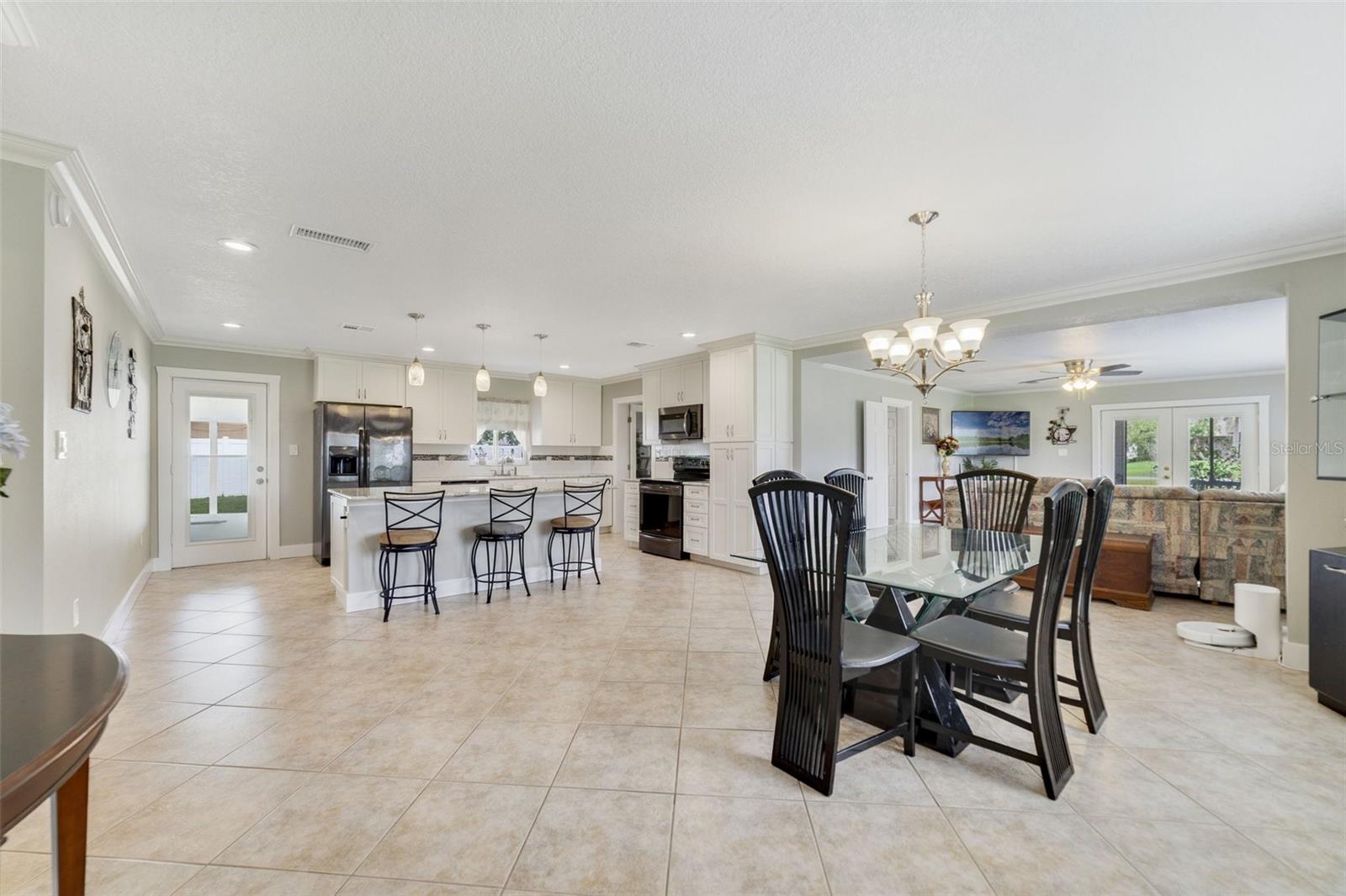Image 4 of 25 For 5984 Ed Harris Court