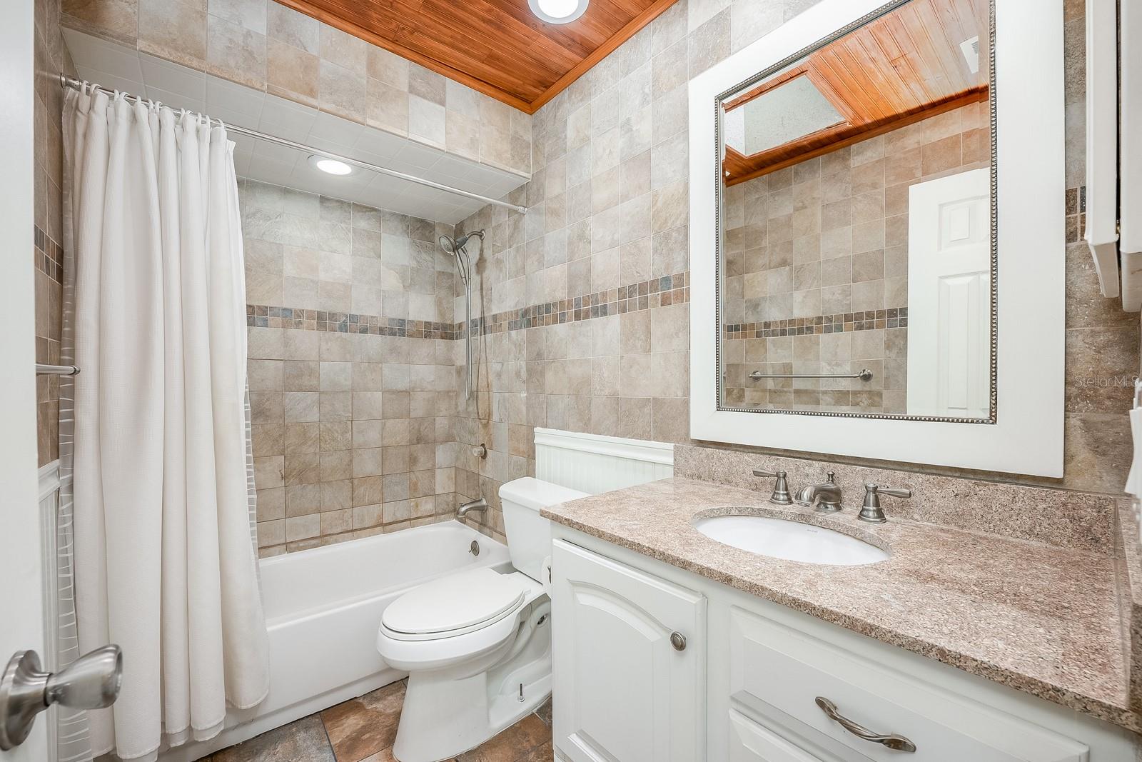 Image 13 of 29 For 1010 Leinhart Court