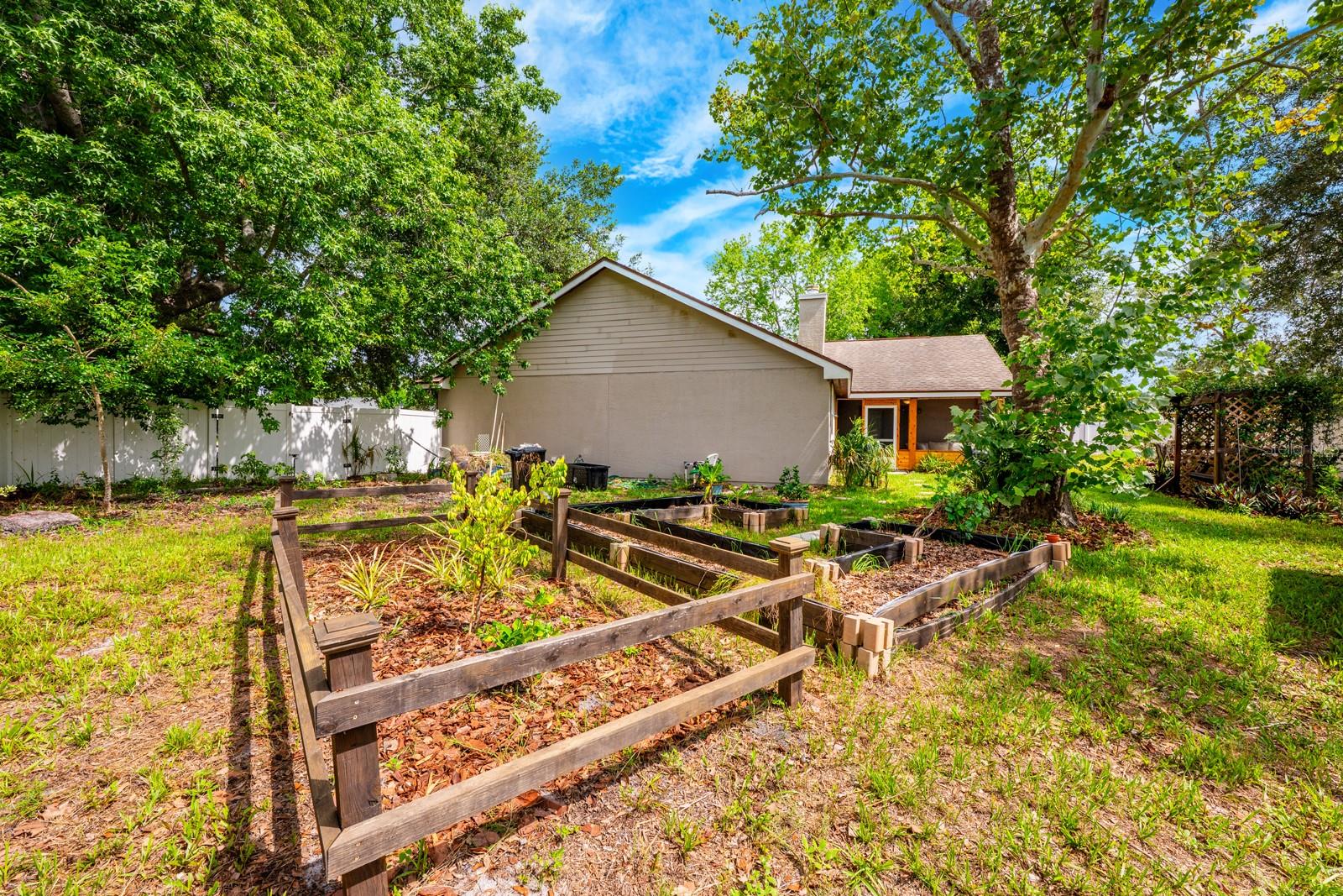 Image 22 of 29 For 1010 Leinhart Court