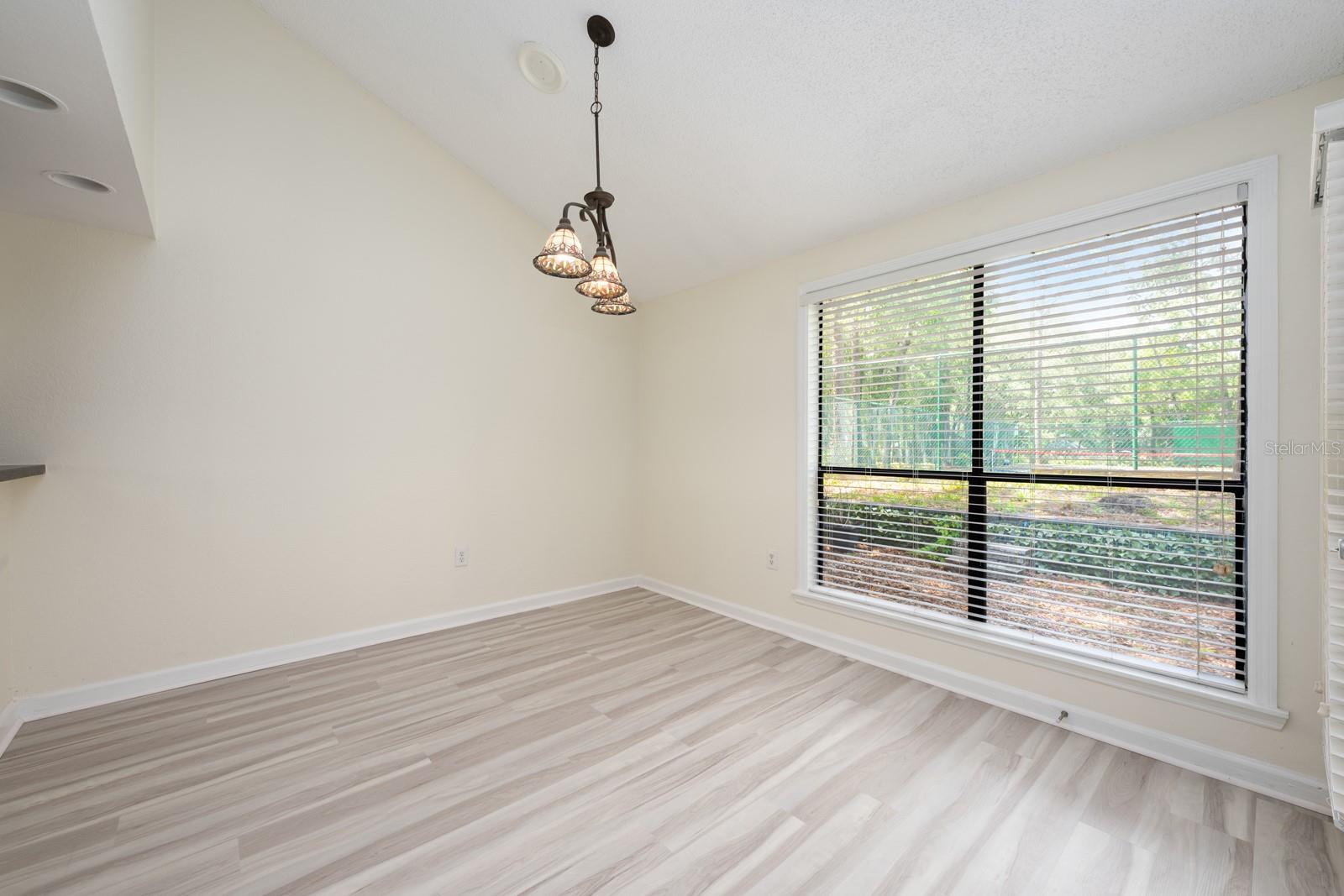 Image 21 of 26 For 940 Douglas Avenue 132