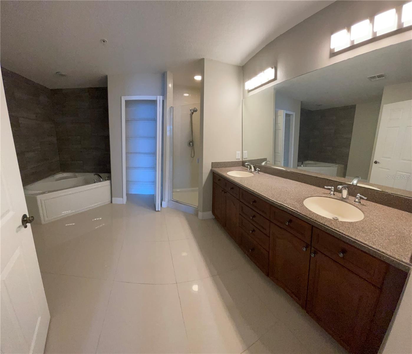 Image 7 of 17 For 6336 Buford Street 608