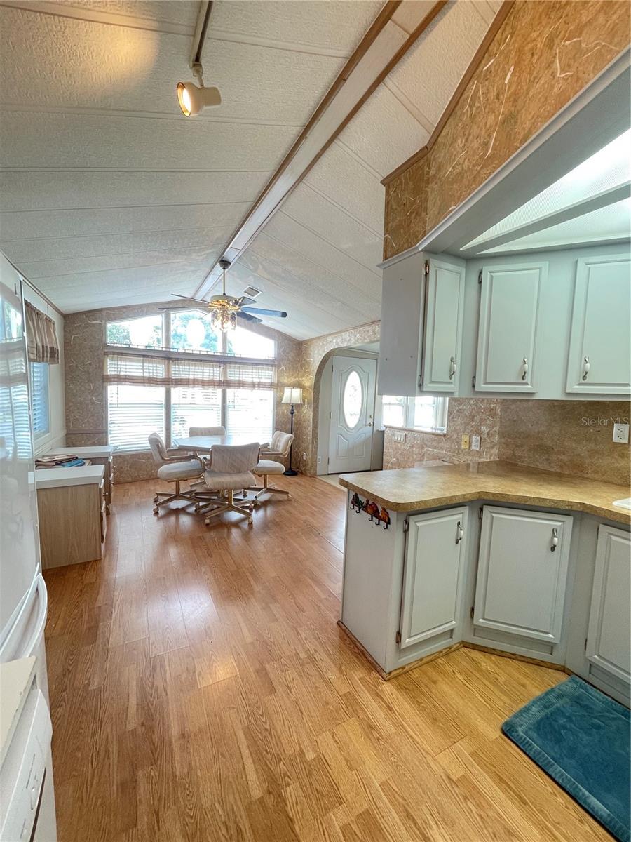 Image 8 of 16 For 107 Kove Boulevard