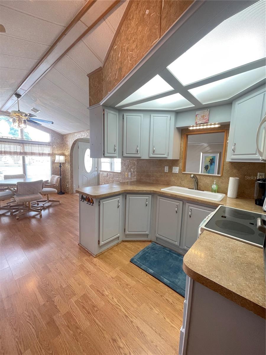 Image 9 of 16 For 107 Kove Boulevard