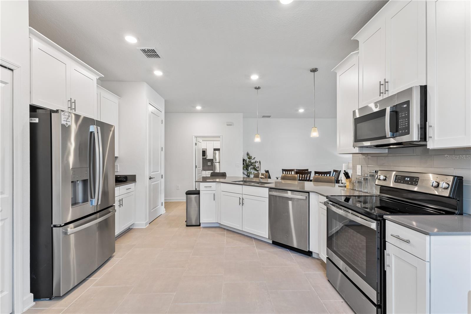 Image 8 of 33 For 3123 Camden Way