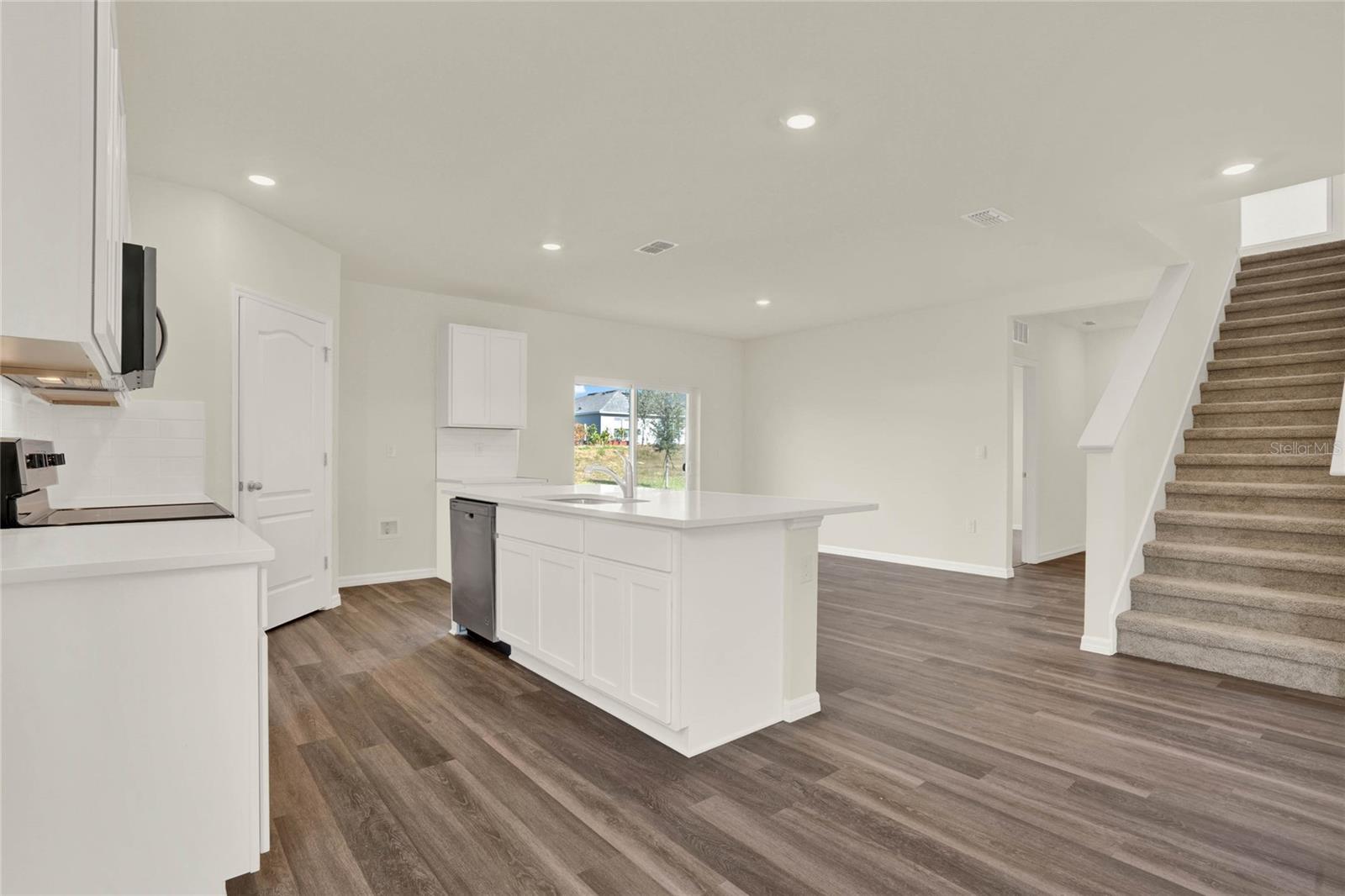 Image 12 of 29 For 5099 Marshelder Street