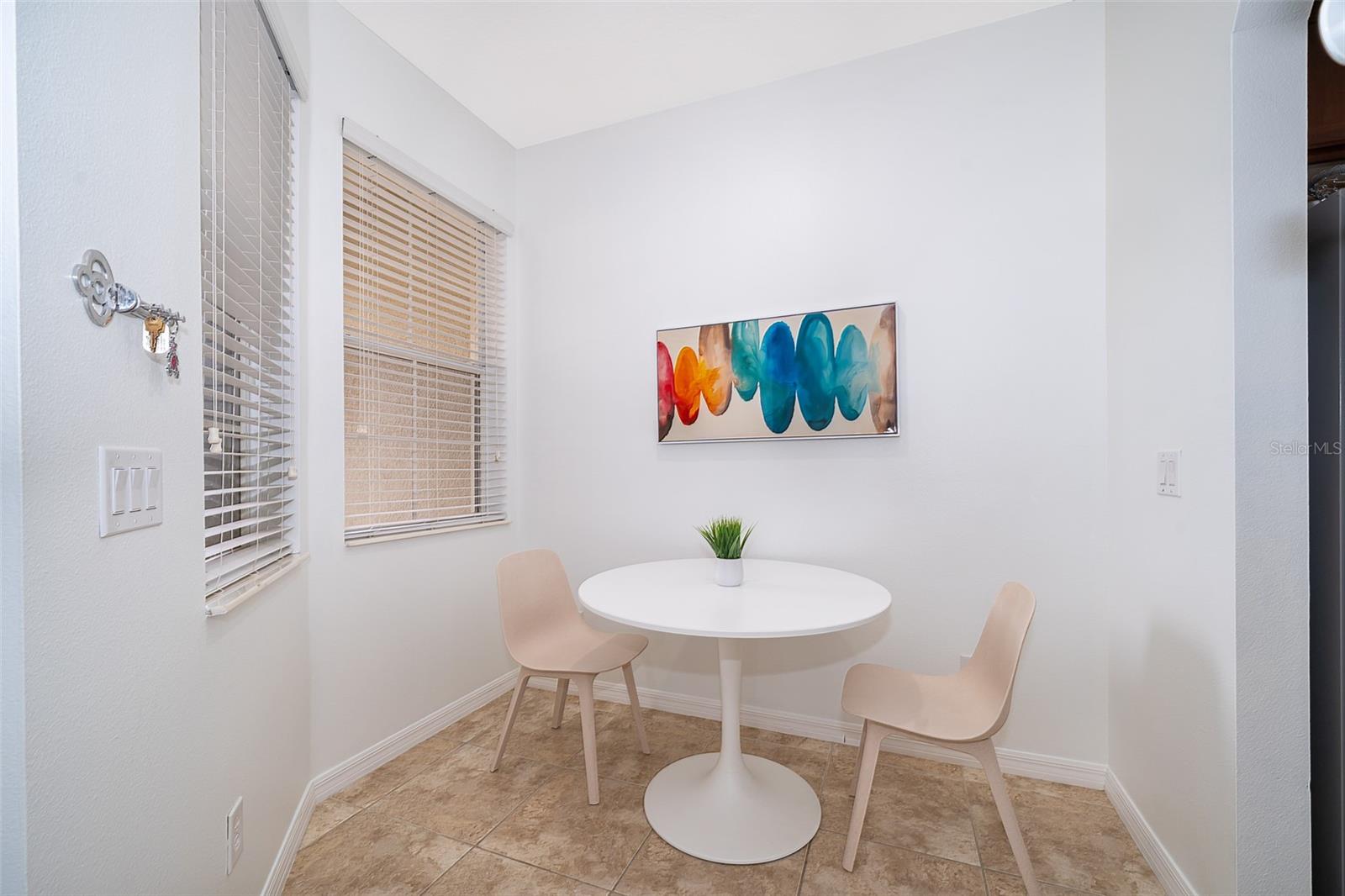 Image 4 of 25 For 156 Canterbury Bell Drive