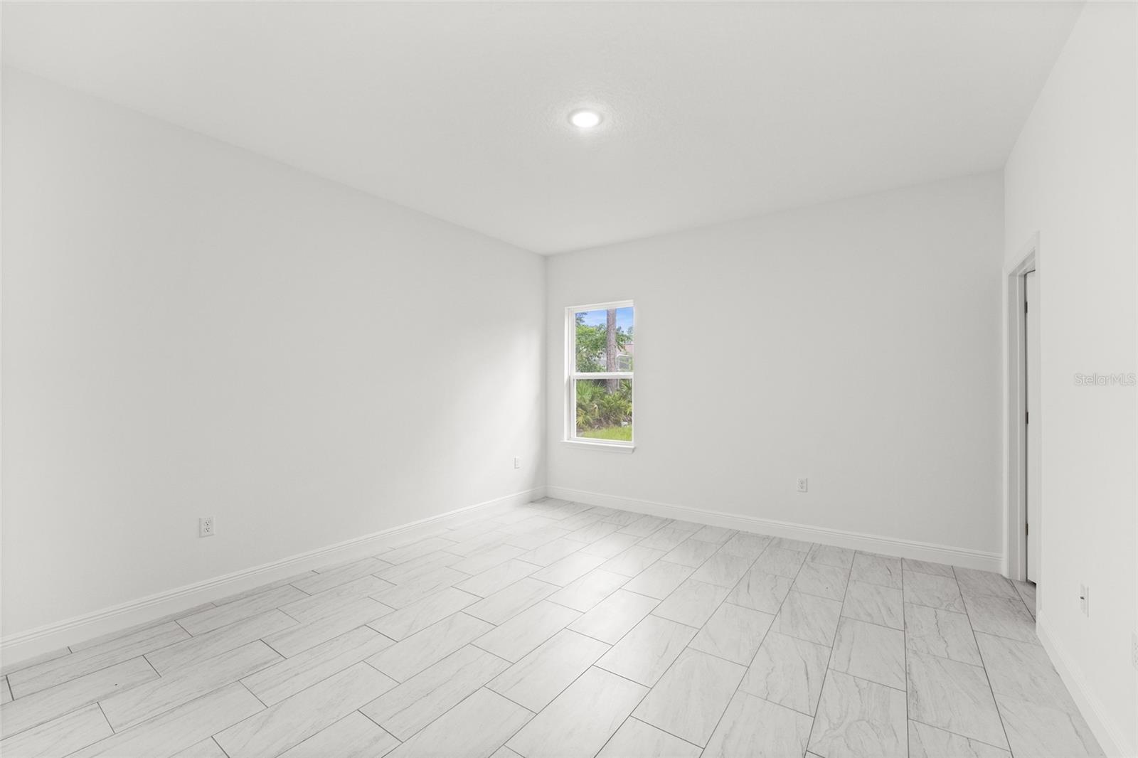 Listing photo id 2 for 9324 Fairy Lilly Dr