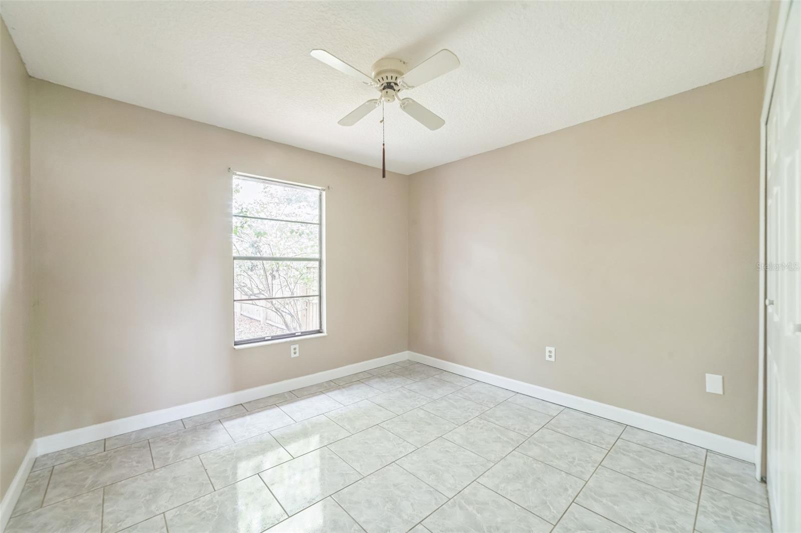 Image 17 of 29 For 8040 Sagebrush Place