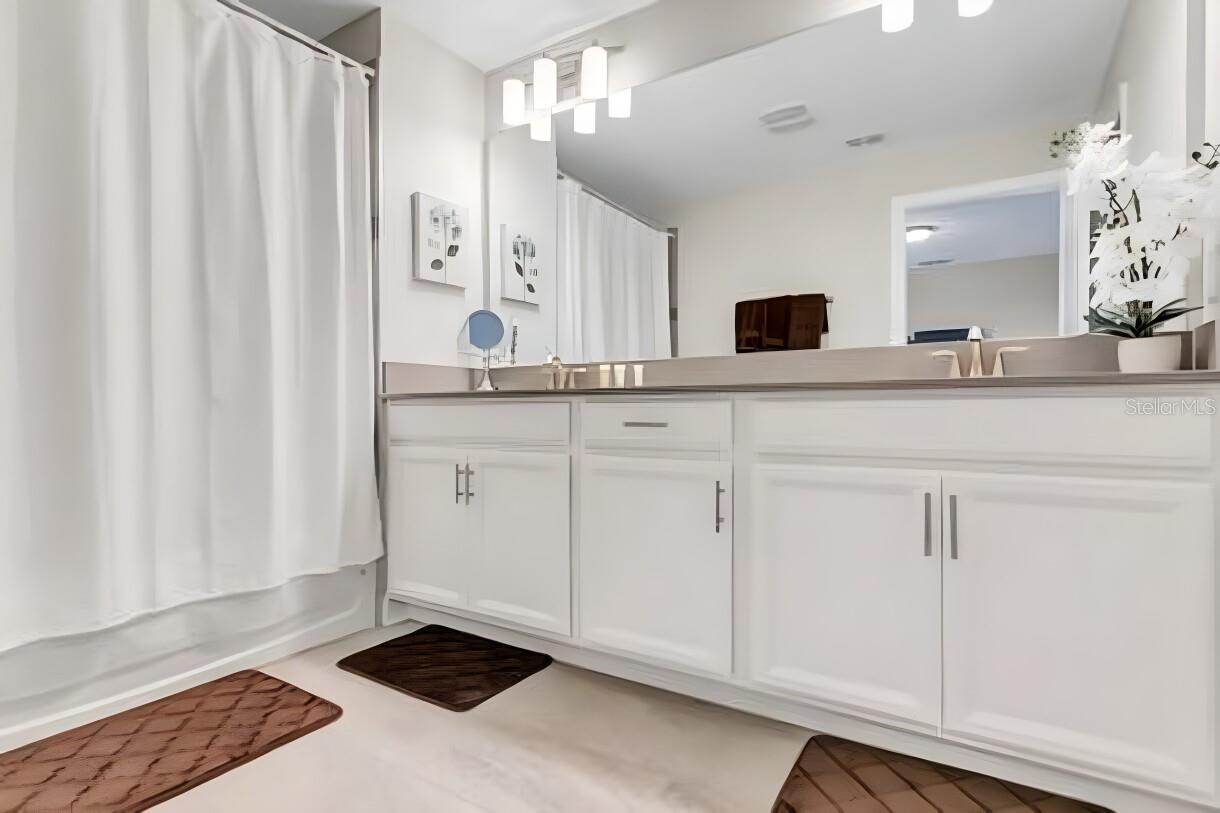 Image 20 of 25 For 4984 Windermere Avenue