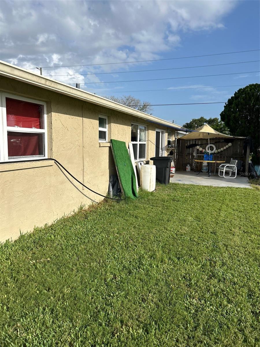 Image 7 of 13 For 13725 Plumosa Avenue