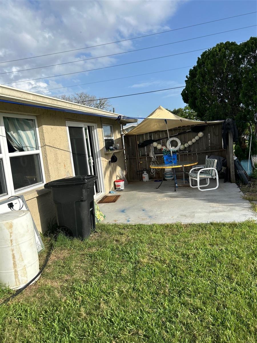 Image 9 of 13 For 13725 Plumosa Avenue