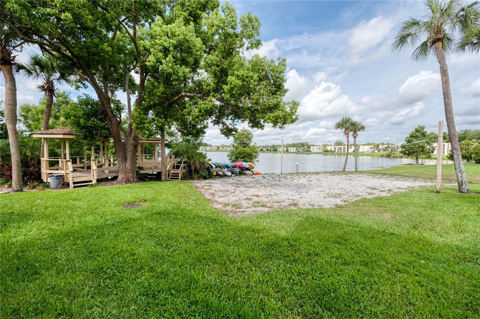 Image 19 of 22 For 572 Orange Drive 57