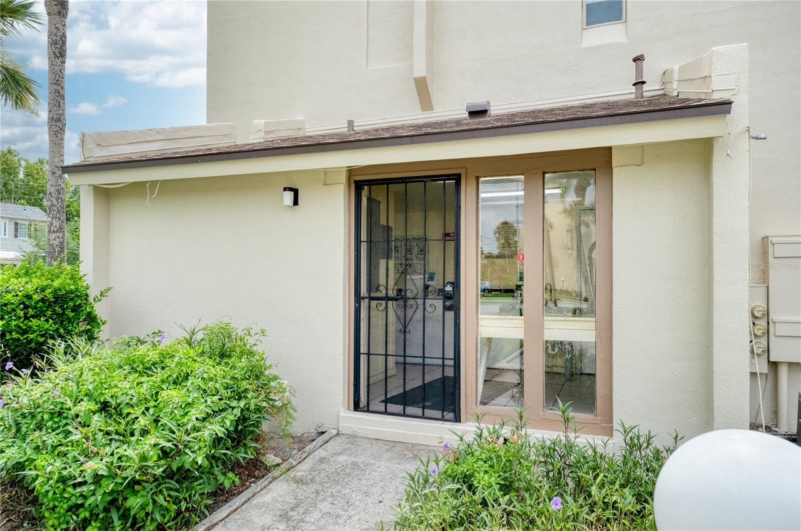 Image 21 of 22 For 572 Orange Drive 57