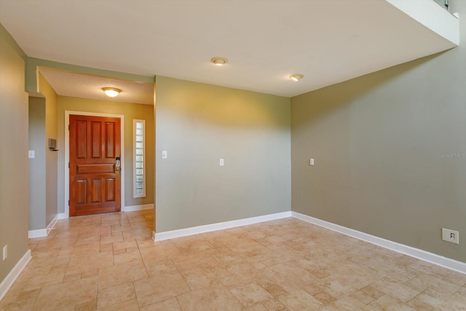 Image 10 of 71 For 415 Oak Haven Drive 415