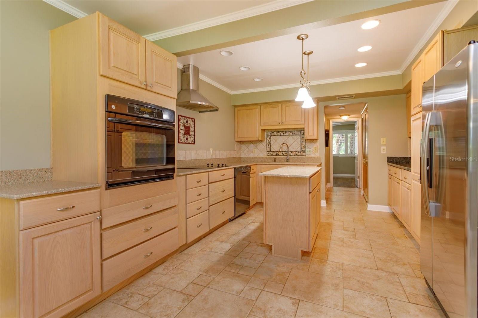 Image 15 of 71 For 415 Oak Haven Drive 415
