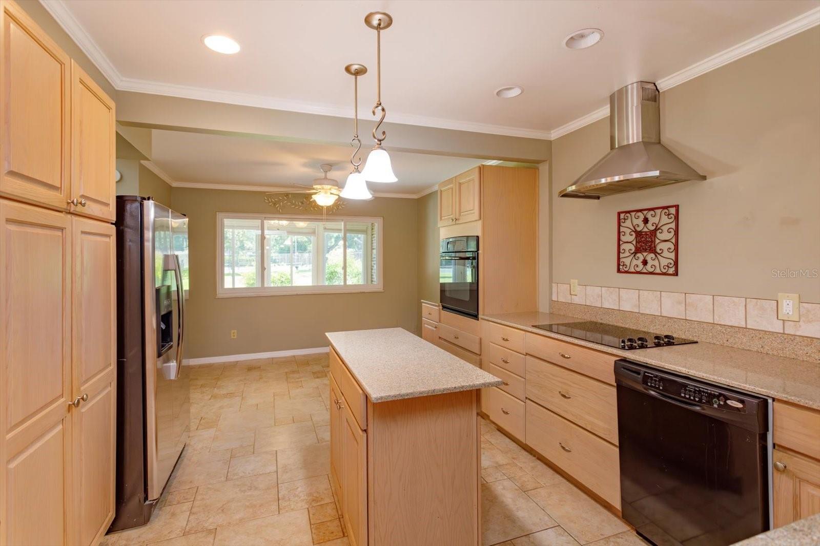 Image 17 of 71 For 415 Oak Haven Drive 415