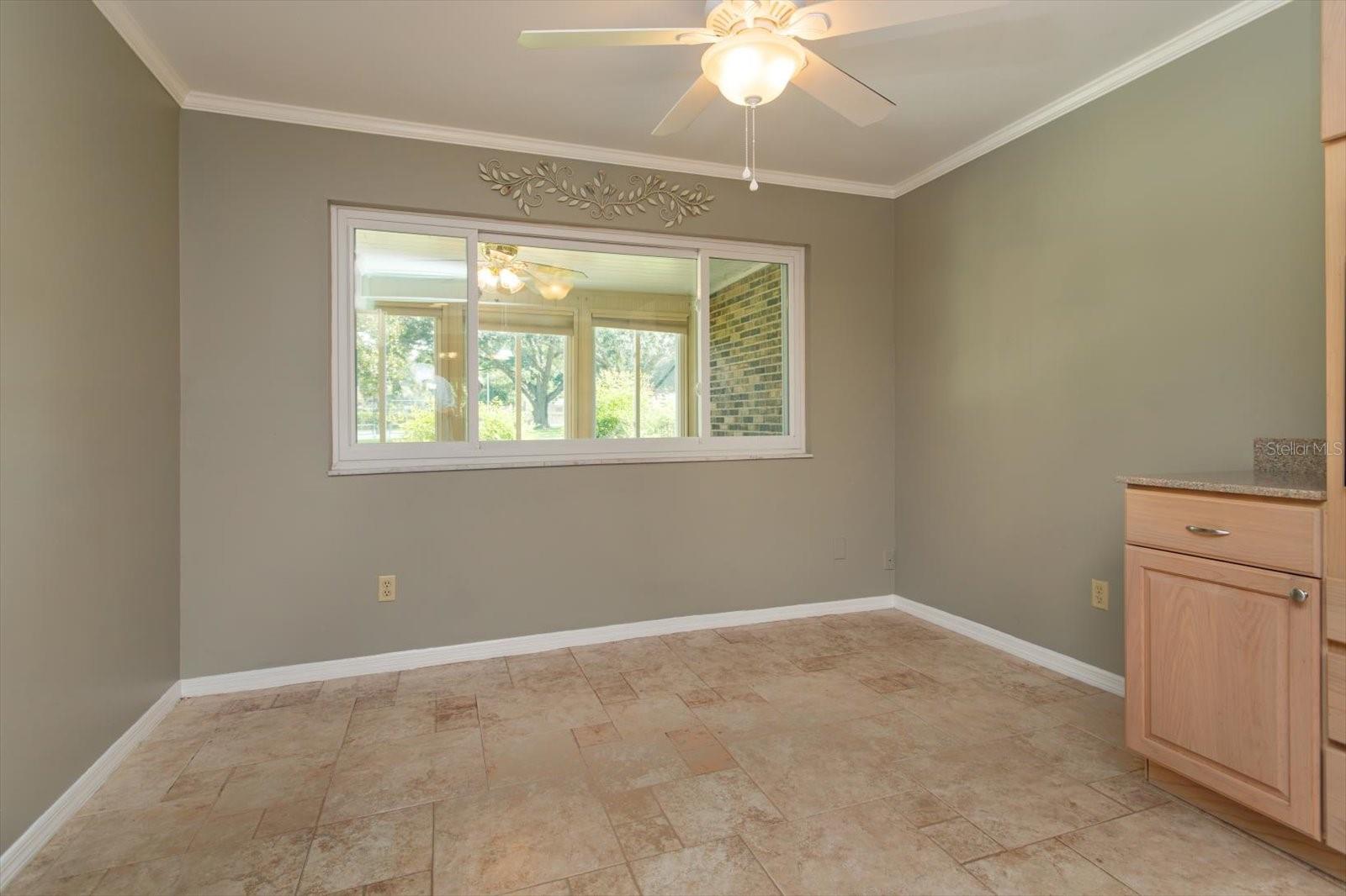 Image 18 of 71 For 415 Oak Haven Drive 415