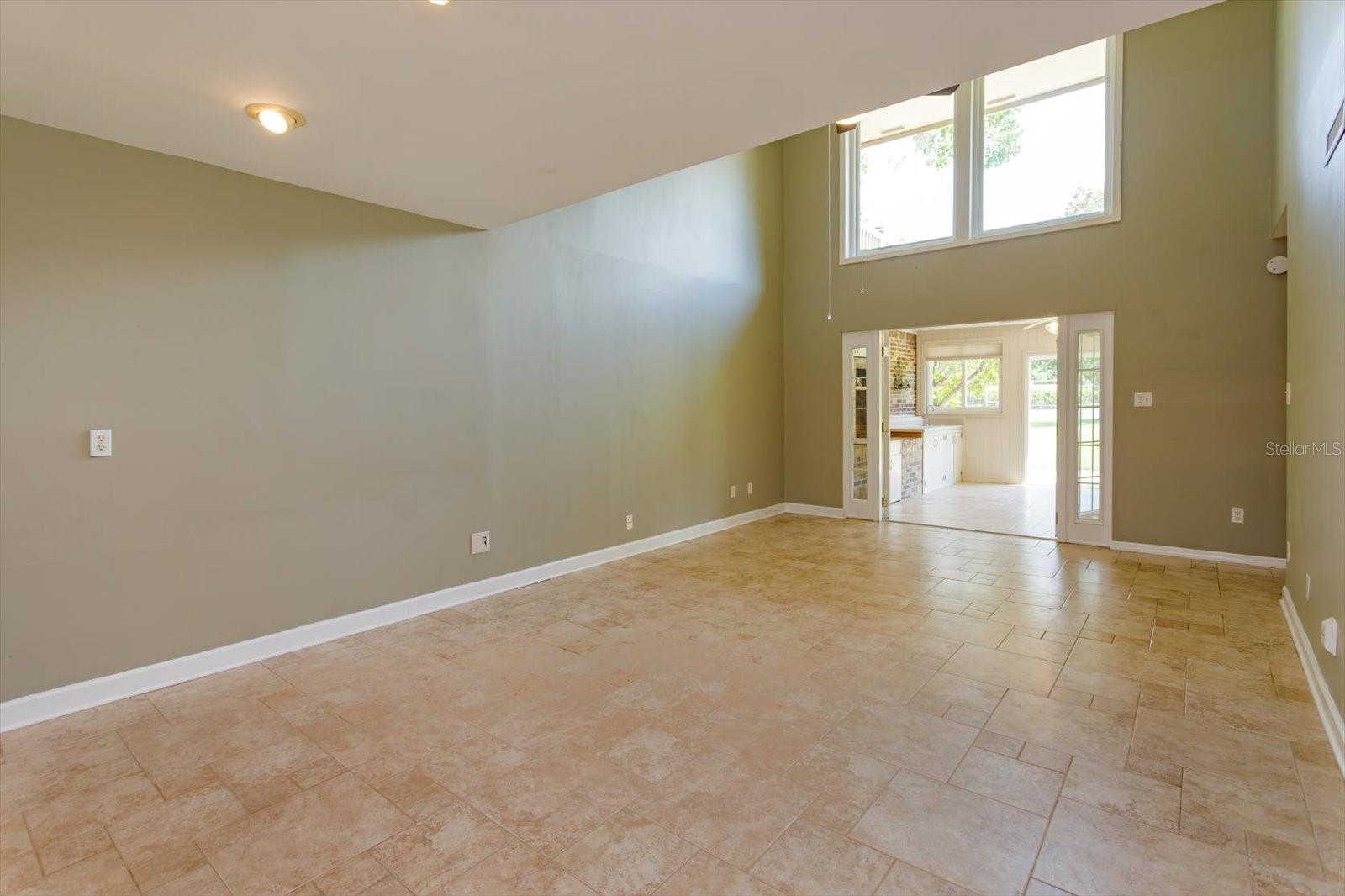 Image 8 of 71 For 415 Oak Haven Drive 415