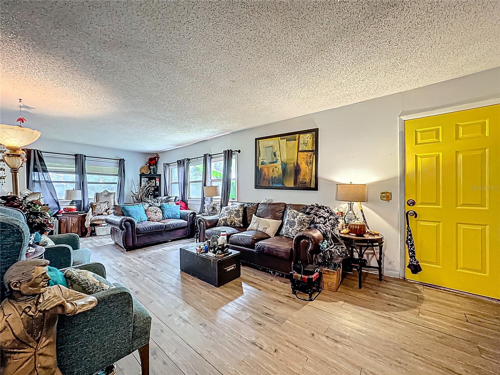 Image 3 of 18 For 18715 13th Avenue