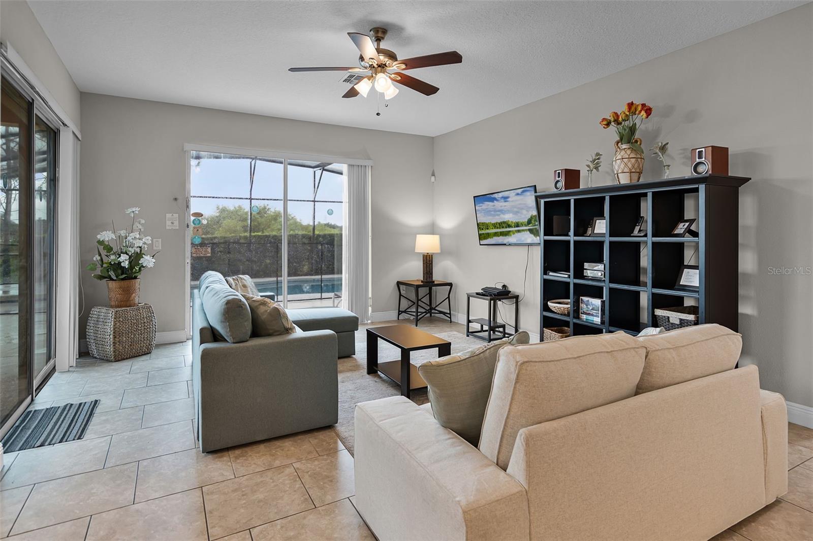 Image 11 of 50 For 4111 Oaktree Drive