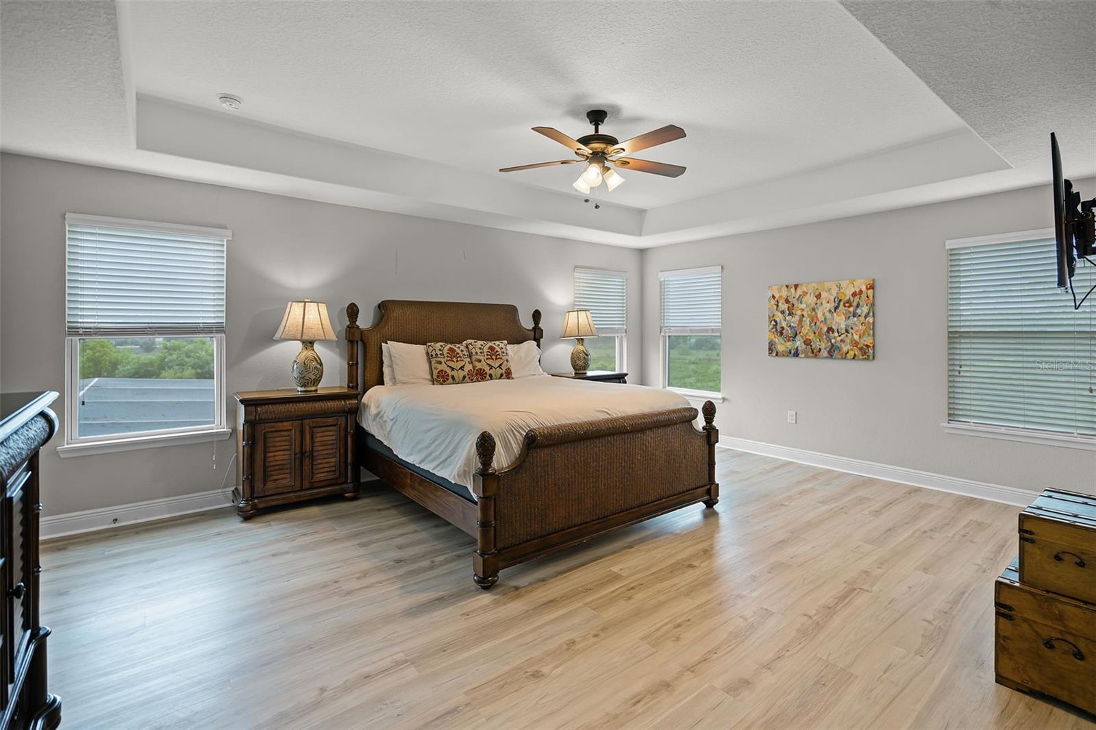 Image 12 of 50 For 4111 Oaktree Drive